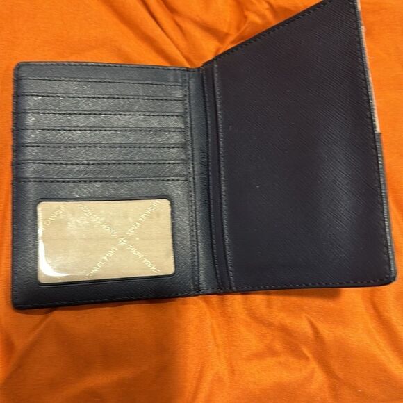 Michael Kors Large Wallet - Picture 2 of 4